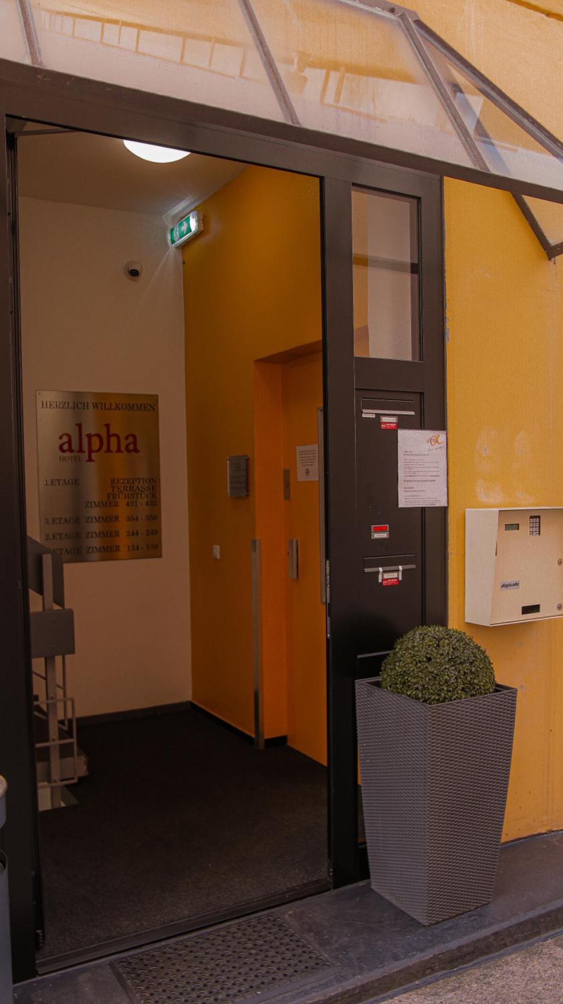 Hotel Alpha Штутгарт Екстер'єр фото